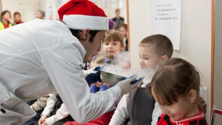 Новогоднее шоу.