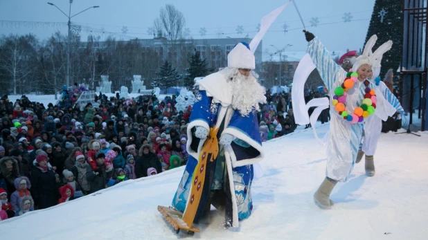 Новогодний праздник на площади Сахарова. 30 декабря 2016 года.