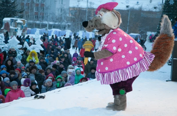 Новогодний праздник на площади Сахарова. 30 декабря 2016 года.