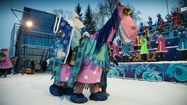 Новогодний праздник на площади Сахарова. 30 декабря 2016 года.