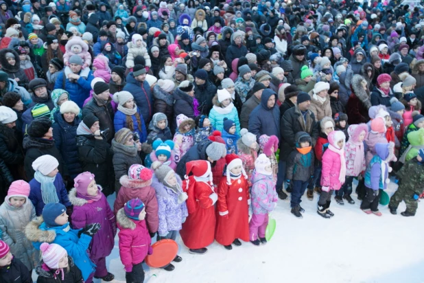 Новогодний праздник на площади Сахарова. 30 декабря 2016 года.