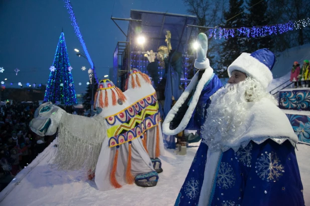 Новогодний праздник на площади Сахарова. 30 декабря 2016 года.