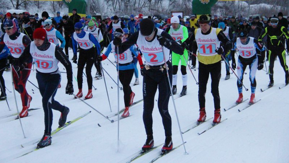 8 января в Алтайском прошел лыжный марафон.