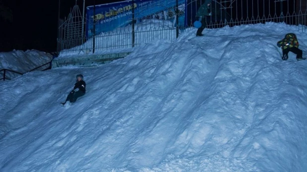 Ледовый городок на пл. Сахарова, 2017 год.