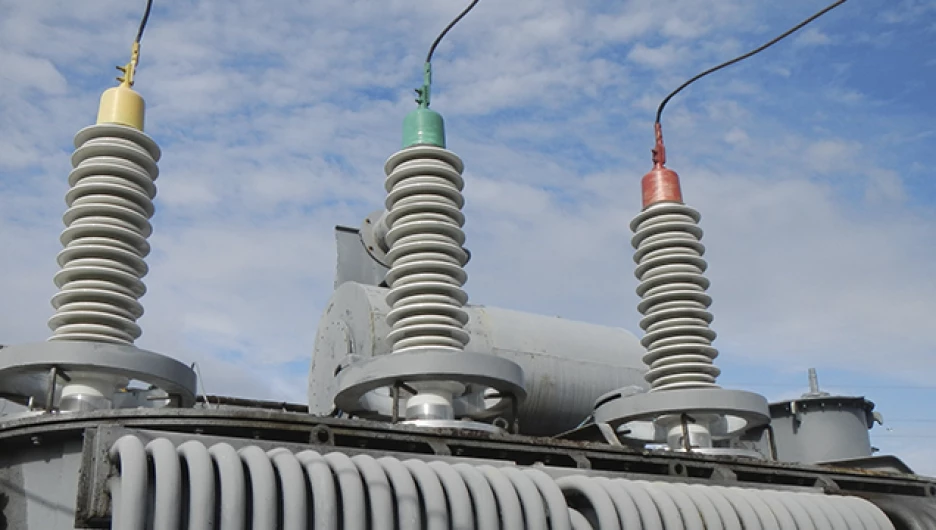 Специалисты "Алтайэнерго" провели ремонт подстанции.