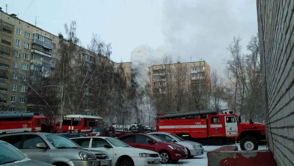 Пожар на Антона Петрова, 256 в Барнауле