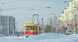 Общественный транспорт зимой. Трамвай.