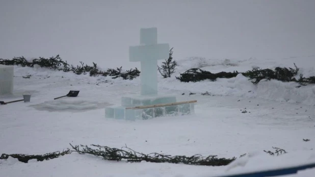 В Барнауле строят Крещенский городок. Январь 2017 г.