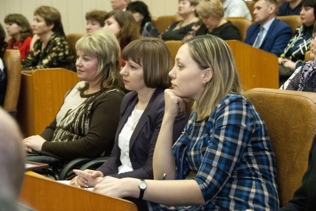 В Алтайском крае стартует проект "Шахматы в школе".