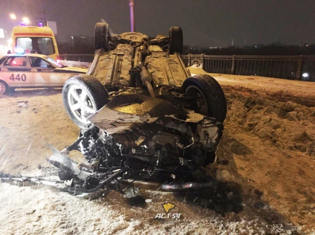 ДТП в Новосибирске на Октябрьском мосту. 26 января 2017 года.