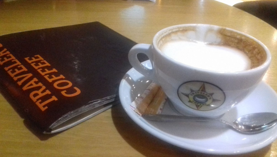 Капучино в кофейне Traveler`s Coffee.
