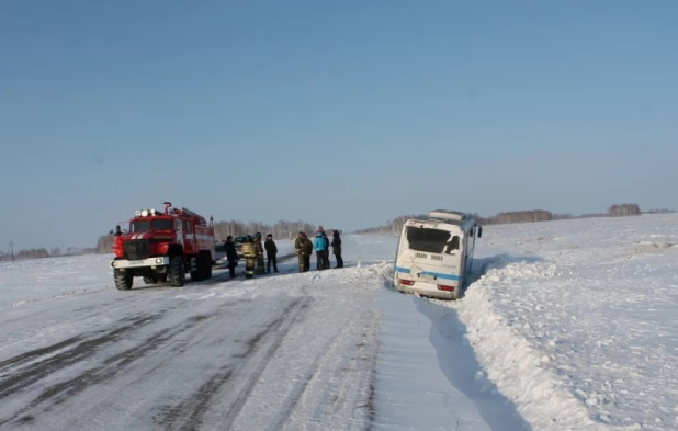 Пожарные спасли девочек из волейбольной команды. Новосибирская область, 4 февраля 2017 года.