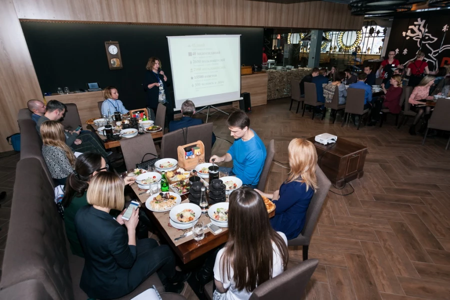 Встреча маркетологов и бизнесменов края в барнаульском мит-холле Koster.