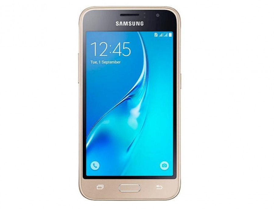Смартфон Samsung Galaxy J1 SM-J120F/DS (2016).