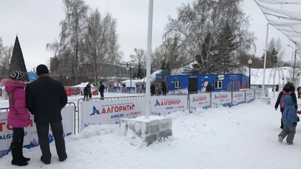 "Алгоритм" принял участие в строительстве катка.