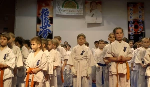 В турнире участвовали больше ста юных спортсменов.