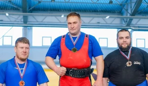 Алюнин Андрей.