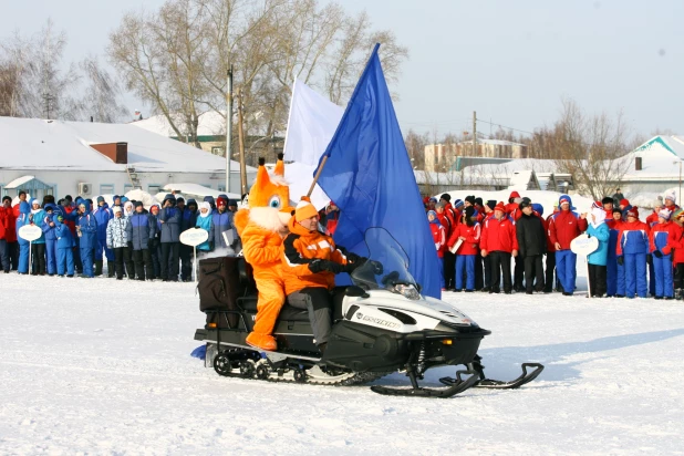 В Завьялово официально открыли XXXII зимнюю олимпиаду сельских спортсменов Алтая