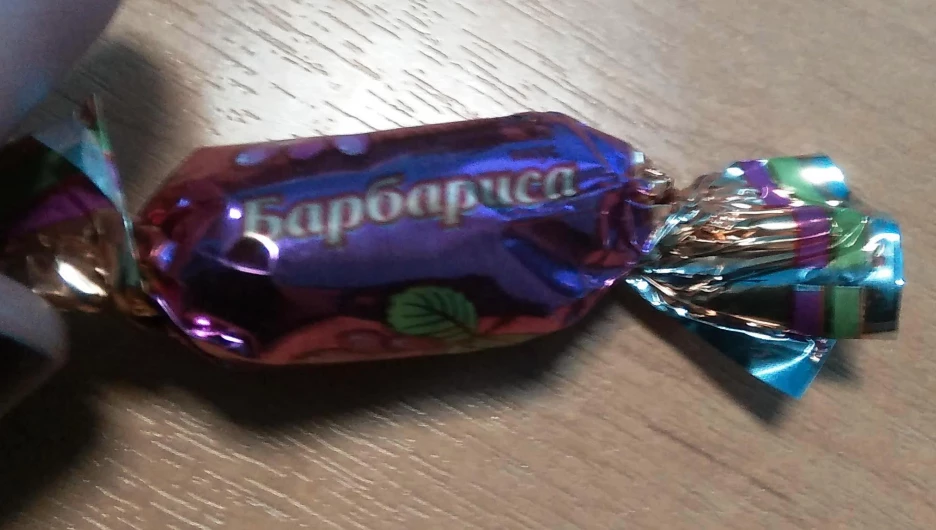 Алтайская таможня задержала контрафактную обувь «Gucci» и конфеты «Барбарис»