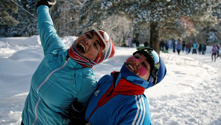 Участницы и болельщицы XXXII зимней олимпиады сельских спортсменов Алтая. 17-19 февраля  