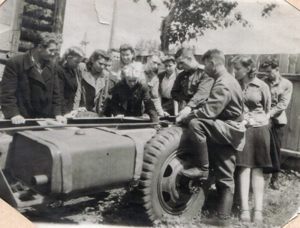 Изучение материальной части автомобиля, 1946