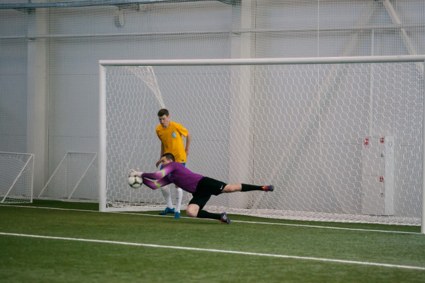 Манеж темп. Манеж темп барнаул. Футбольный манеж в барнауле. Манеж темп. Манеж темп.