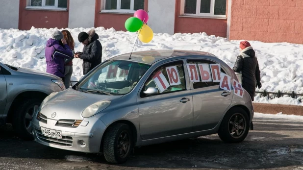 Цветы в Барнауле. 7 марта 2017 года.