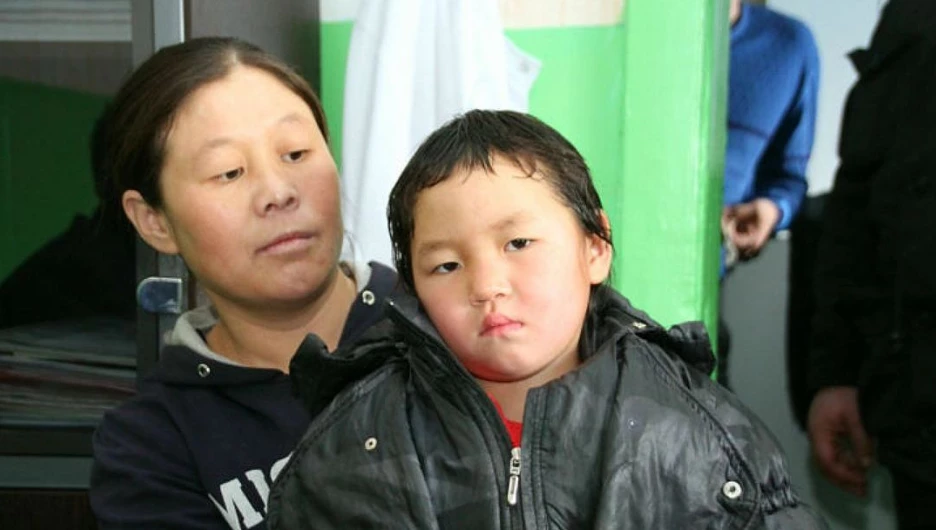 В Туве 4-летняя девочка прошла 8 км по тайге, чтобы позвать на помощь