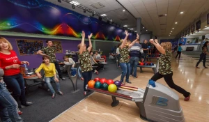 Турнир по боулингу.