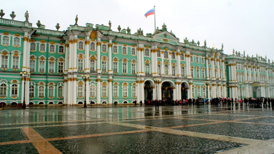 Площадь перед Зимним Дворцом Екатерины II.
