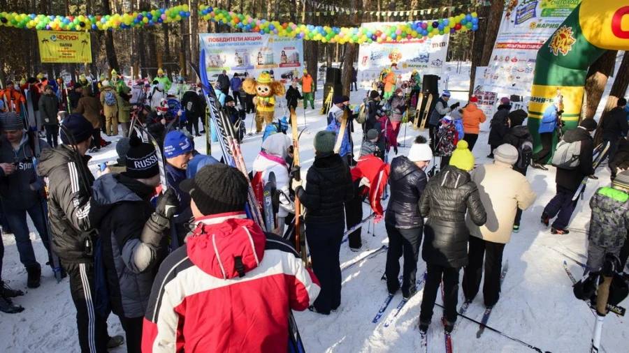 На закрытие лыжного сезона на &quot;Трассе здоровья&quot; пришло рекордное количество любителей активного отдыха. 19 марта 2017 года.