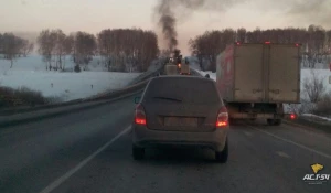 Автомобиль сгорел на Чуйском тракте.