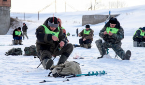 На "Алтай-Коксе" прошли состязания по зимней рыбалке.