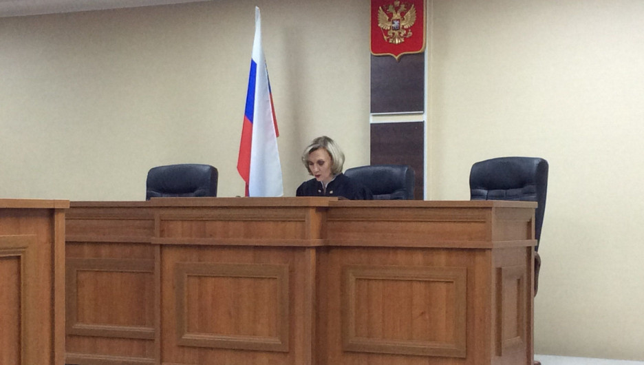 Суд начал оглашение приговора Игорю Савинцеву.