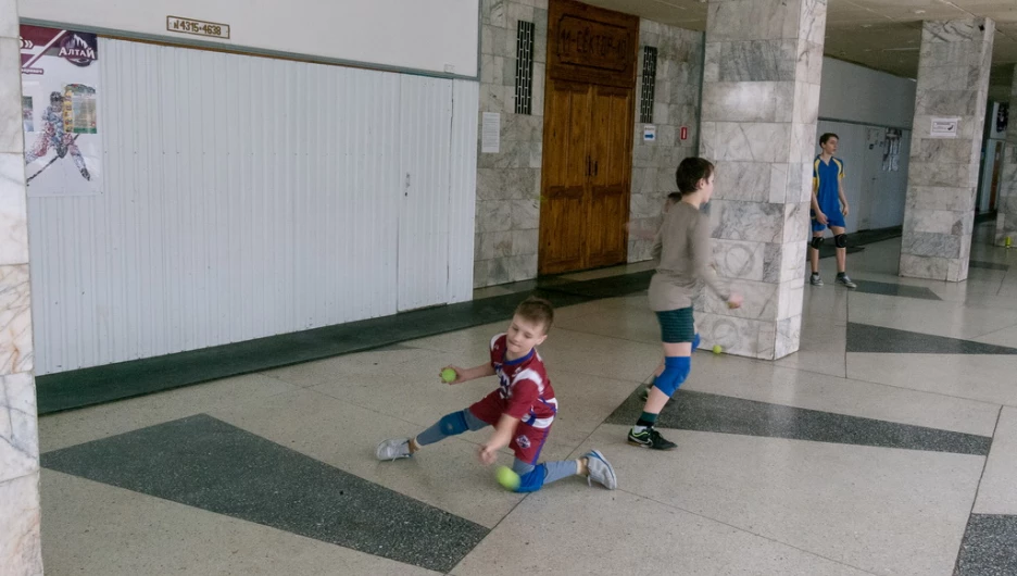 Дворец зрелищ и спорта в Барнауле