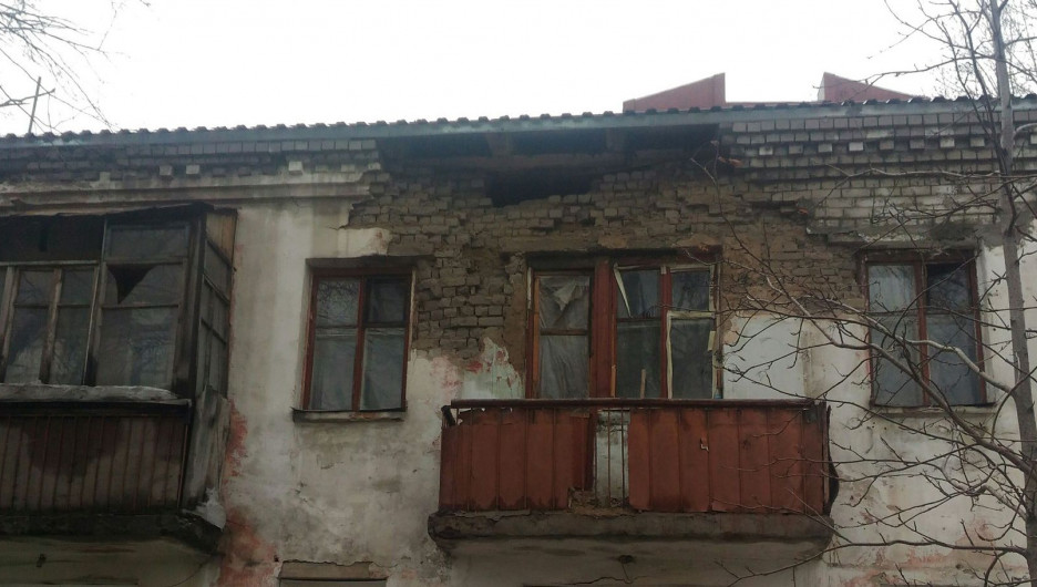 Обрушение фасада на ул. Кутузова, 14.