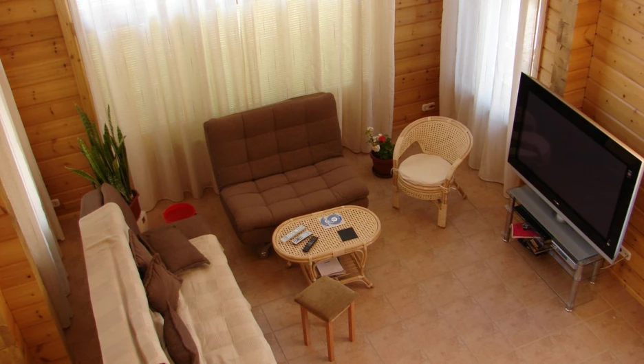 Загородный дом из клееного бруса.