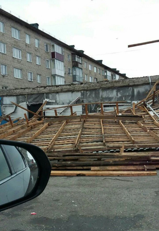 Последствия штормового ветра в Камне-на-Оби.