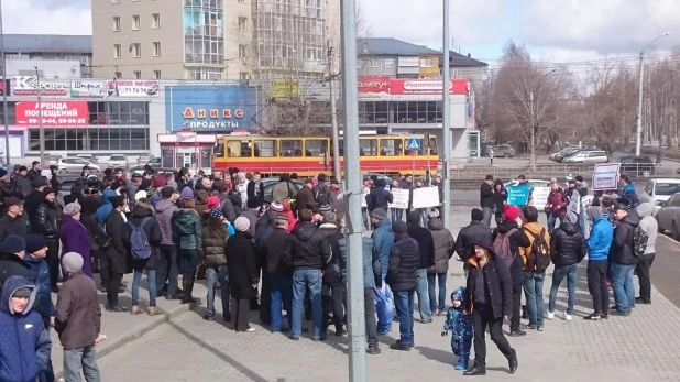 В Барнауле прошел митинг в поддержку задержанных на митингах.