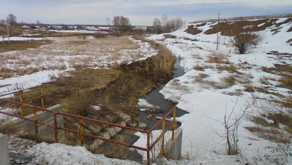 В Барнауле откачивают талые воды. Паводок на Алтае.