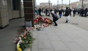 Петербург на следующий день после теракта в метро.