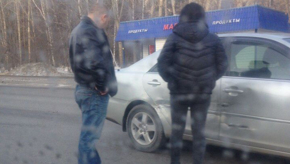 ДТП со "скорой помощью" в Барнауле.