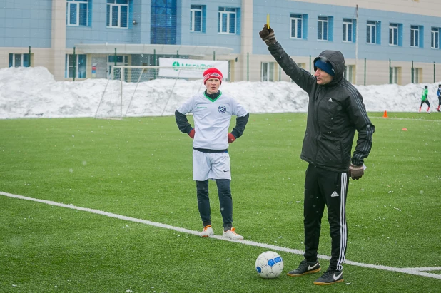 В Барнауле прошел турнир по футболу "Будущее зависит от тебя" 