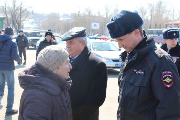 Митинг против терроризма в Барнауле 8 апреля 2017.