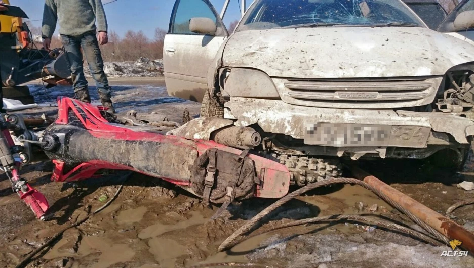 В Новосибирске сторож гнался за мотоциклистами. 10 апреля 2017 года.