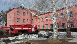 В Троицком районе горела гордеевская сельская школа. 12 апреля 2017 года.