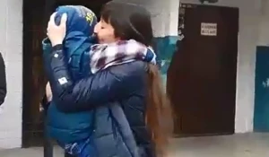 Приставы помогли матери вернуть ребенка.