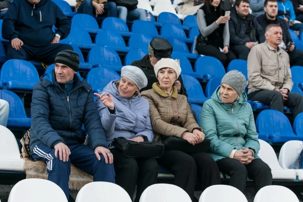 Барнаульское "Динамо" провело первый домашний матч в этом году 