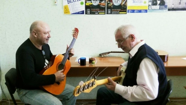 Михаил Смолянников и Сергей Орехов (справа).