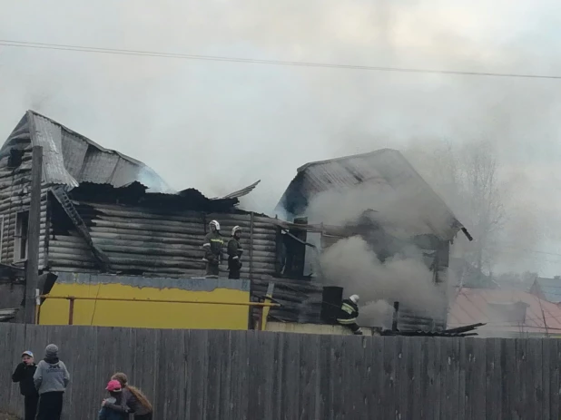 Пожар в частном доме в Барнауле.